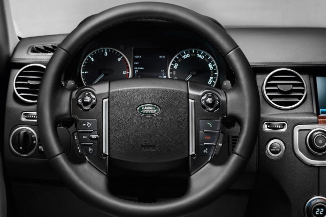 Plus de style pour le disco avec les land rover discovery landmark et graphite 