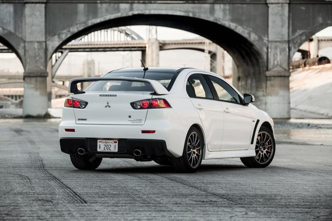 Mitsubishi lancer evolution final edition baroud d honneur americain 