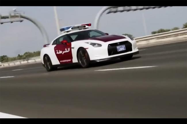 La police d abu dhabi met en scene ses vehicules et son efficacite 