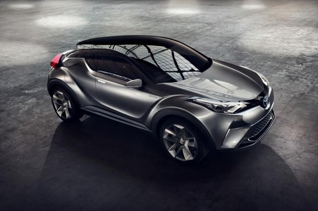 Toyota auris cross pour geneve 2016 ca se confirme 