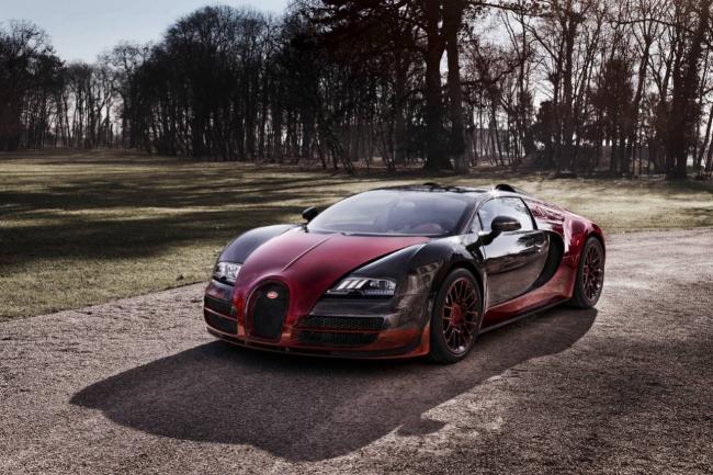 La bugatti chiron de nouveau captee en video 