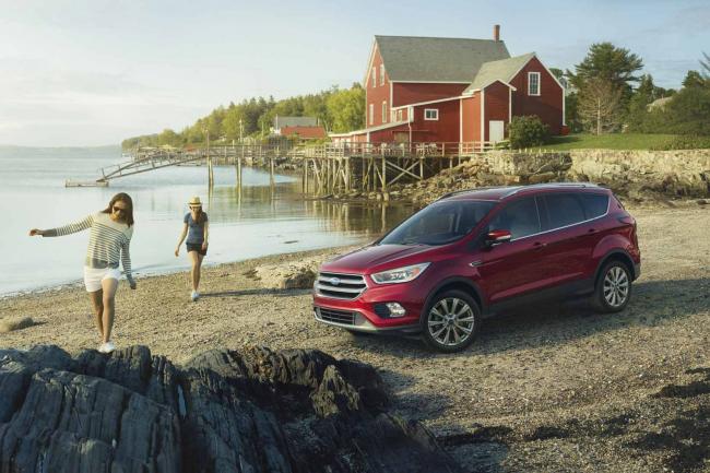 Le nouveau ford kuga 2016 en filigrane 