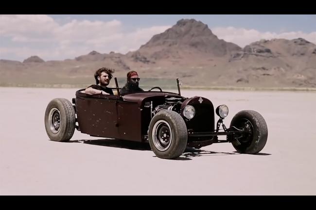 Bucket list rider en hot rod sur le lac sale de bonneville 