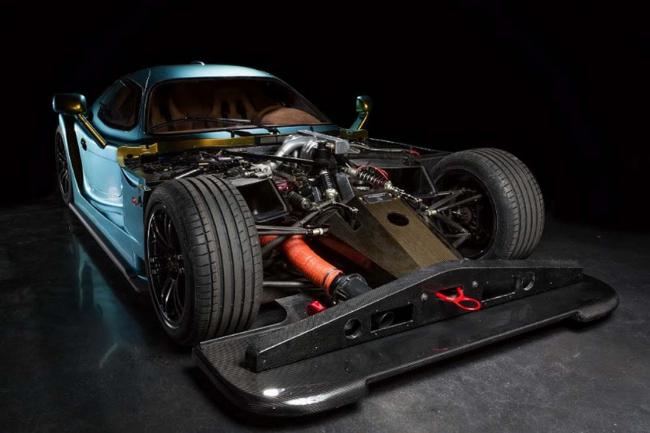 Panoz exposera une rare esperante gtr 1 street legal a dubai 