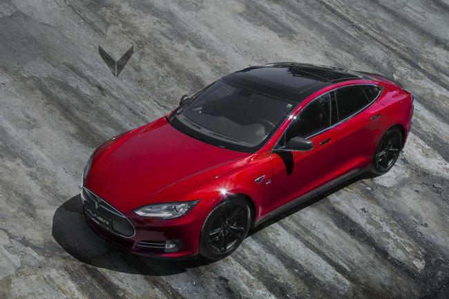 Vilner retouche la tesla model s 