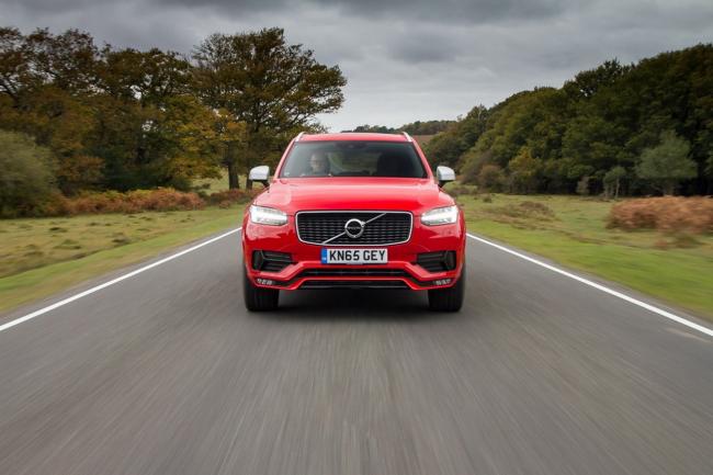 Le volvo xc90 r design est disponible 