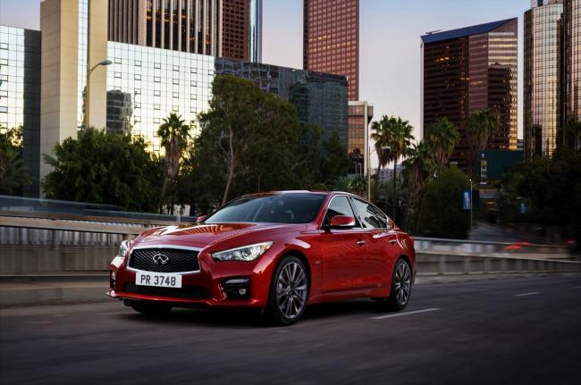 Infiniti q50 une version v6 de 405 ch pour le millesime 2016 