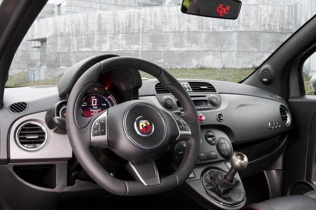 Abarth 595 competizione by tag heuer le scorpion toujours a l heure 