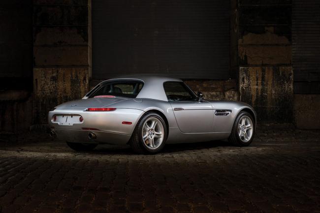 Une bmw z8 a vendre avec 874 km au compteur 