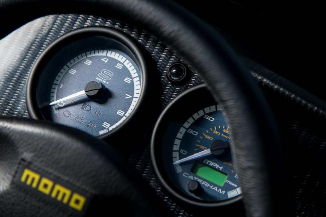 Caterham 620s plus confortable que la 620r 