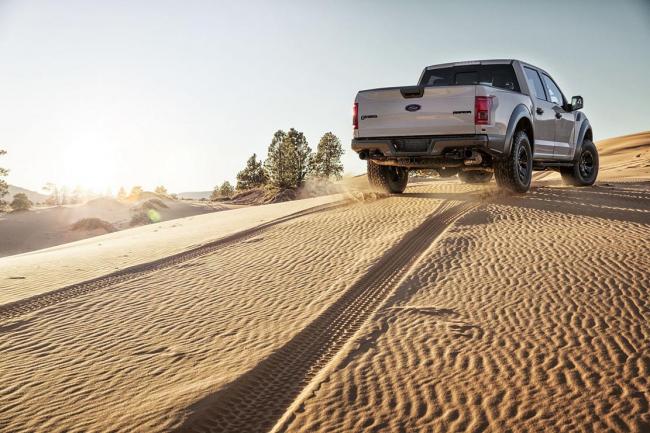 Detroit 2016 ford f 150 raptor supercrew 