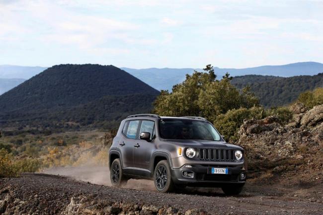 Serie speciale jeep renegade night eagle 