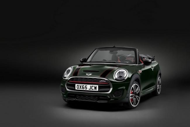 La mini cabrio se lache en version john cooper works 