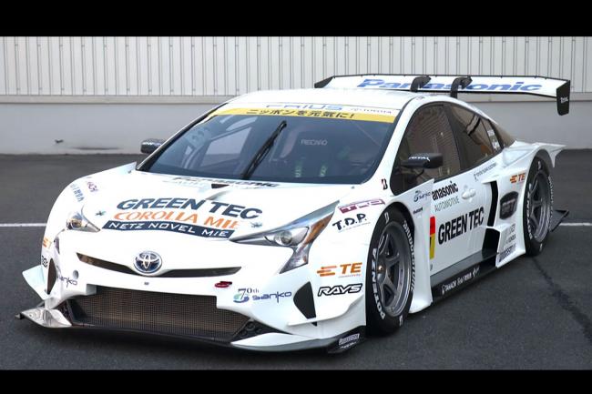 La toyota prius arrive en championnat super gt 