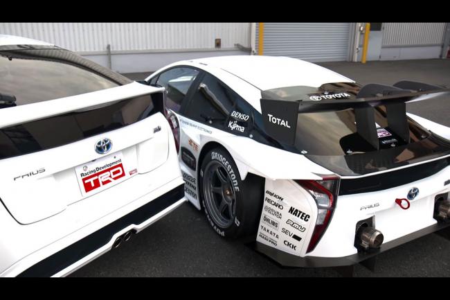 La toyota prius arrive en championnat super gt 