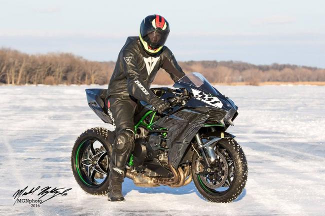 Cecil myers va tenter un record de vitesse sur glace en wheeling 