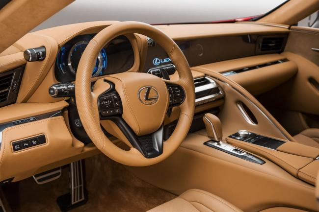 Le lexus lc 500h sort ses griffes a geneve 