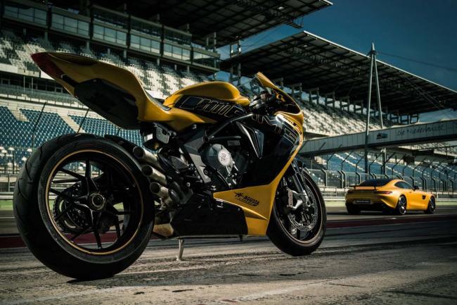 Les motos mv agusta vendues dans les concessions mercedes 