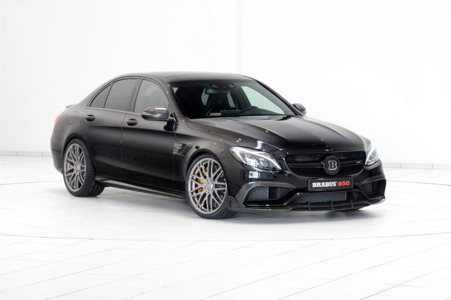 Brabus pousse la mercedes classe c63 amg a 650 ch 