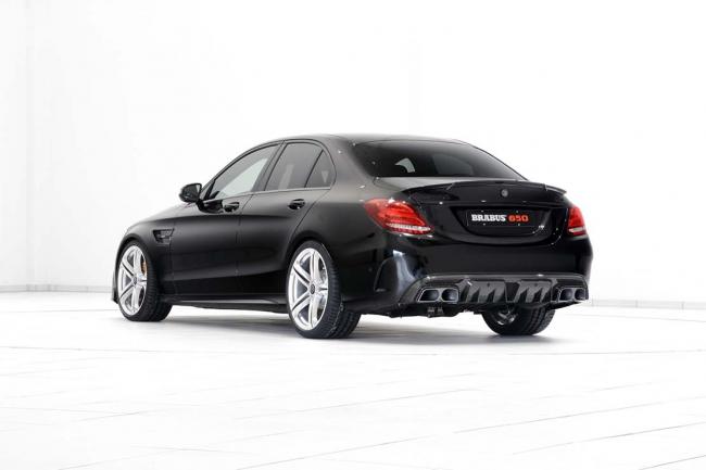 Brabus pousse la mercedes classe c63 amg a 650 ch 