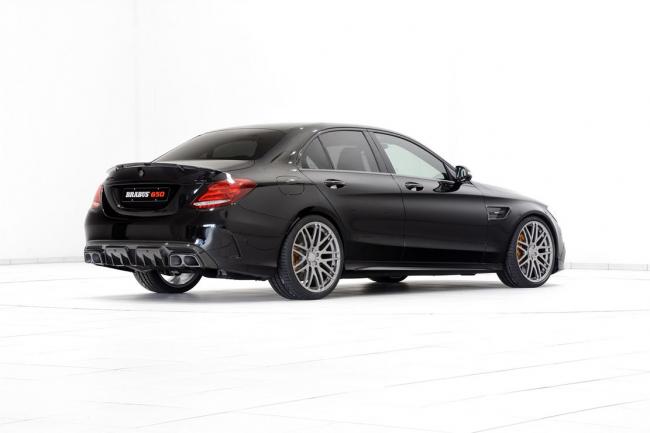 Brabus pousse la mercedes classe c63 amg a 650 ch 