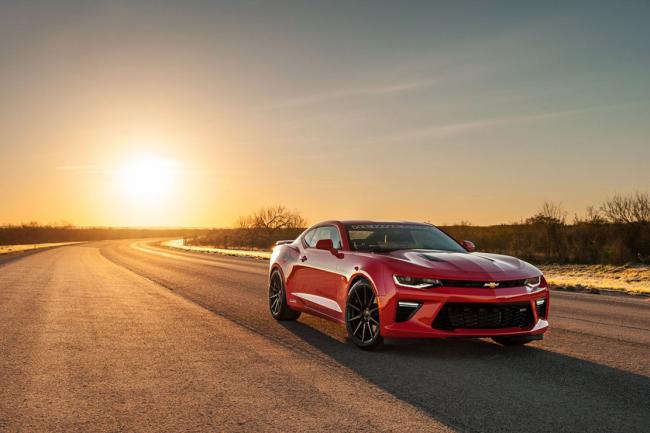 Hennessey lance la chevrolet camaro a 325 km h 