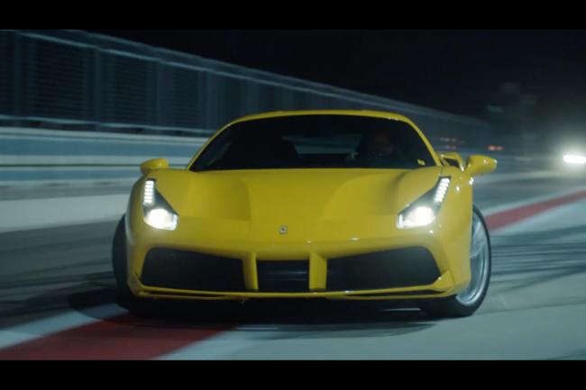 Une ferrari 488 gtb ebranle la ville de barcelone 