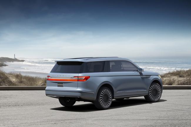 Lincoln navigator concept la surprise de new york 