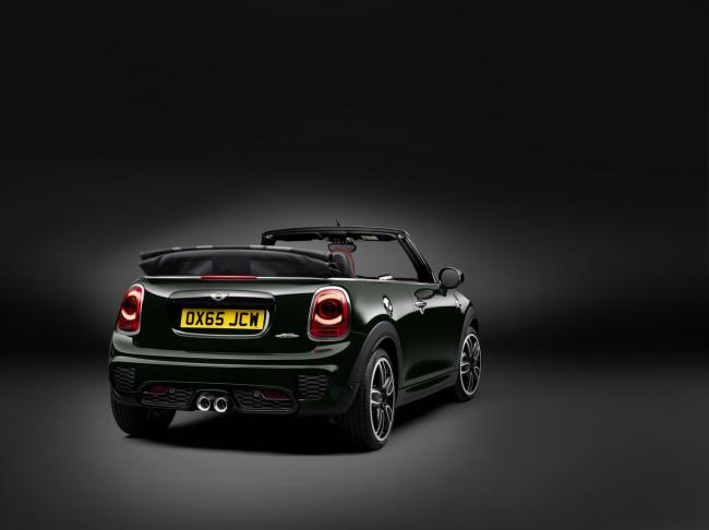 La mini cabrio john cooper works s expose a new york 