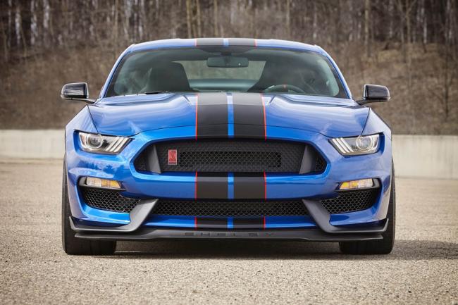 Ford mustang shelby gt350 et gt350r de timides mises a jour 