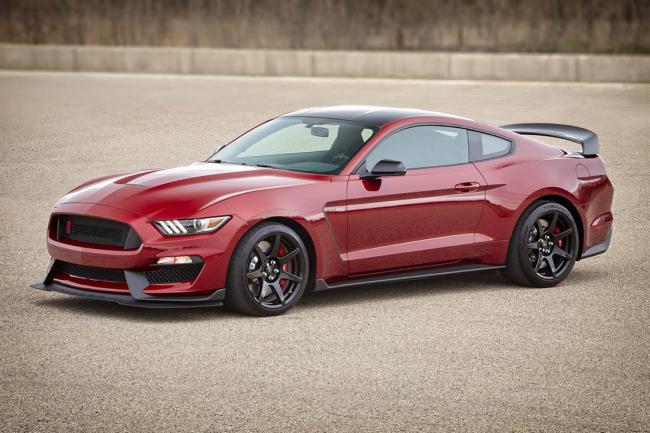 Ford mustang shelby gt350 et gt350r de timides mises a jour 