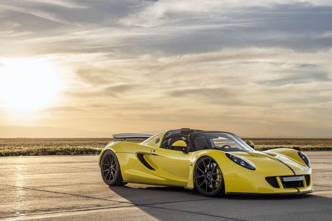 Hennessey venom gt spyder une vitesse de pointe de 427 km h 