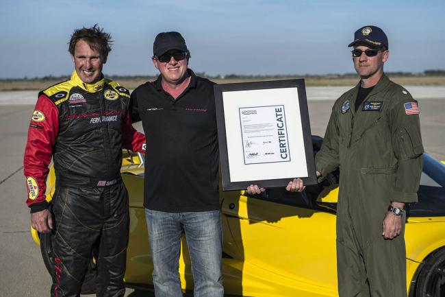 Hennessey venom gt spyder une vitesse de pointe de 427 km h 