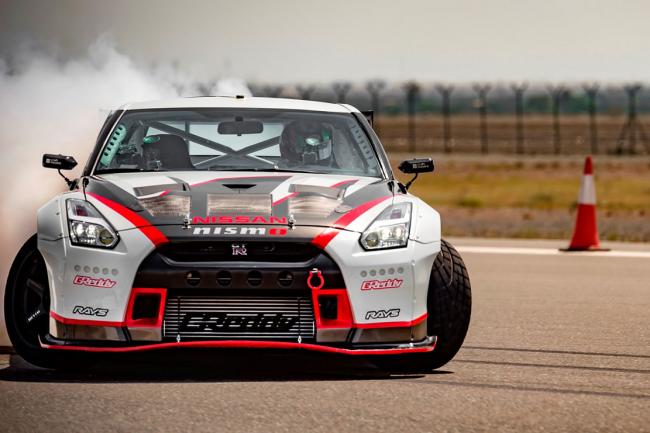 La nissan gt r bat le record du drift le plus rapide au monde 