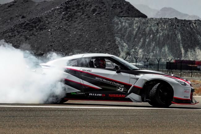 La nissan gt r bat le record du drift le plus rapide au monde 