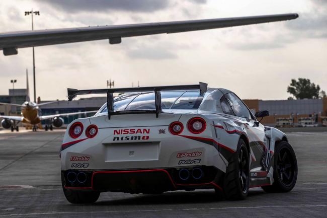 La nissan gt r bat le record du drift le plus rapide au monde 