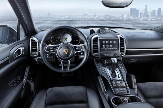 Porsche cayenne platinium edition un peu plus pour un peu moins 