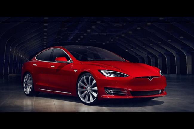 Tesla Model S : la version restylée se montre avant l'heure