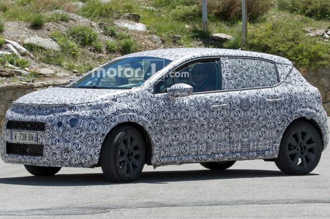 Spyshot nouvelle citroen c3 avec les rondeurs du c4 picasso 