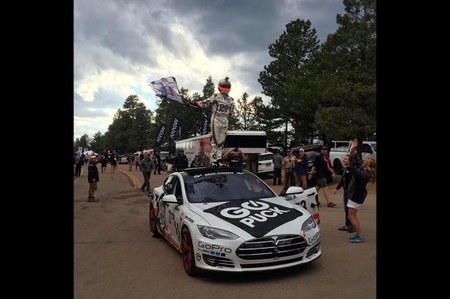 La Tesla Model S signe un chrono record à Pikes Peak