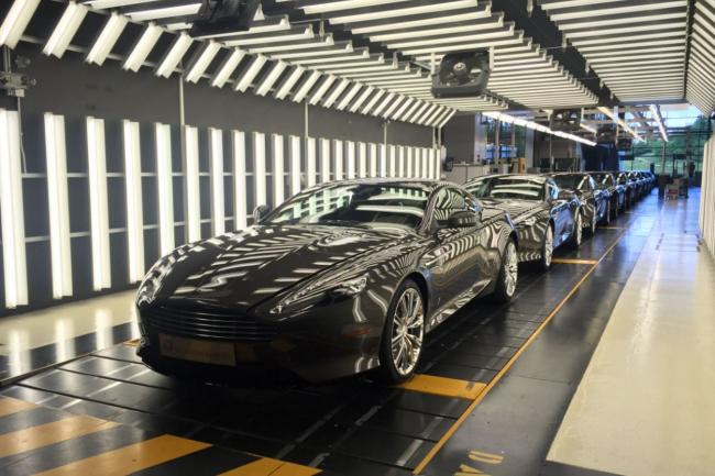 Les neuf derniees db9 sont sorties de l usine aston martin 