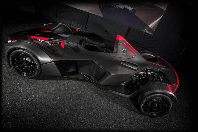 Une carrosserie en graphene pour la bac mono 