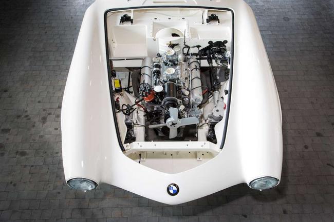 La bmw 507 d elvis presley entierement restauree pour pebble beach 