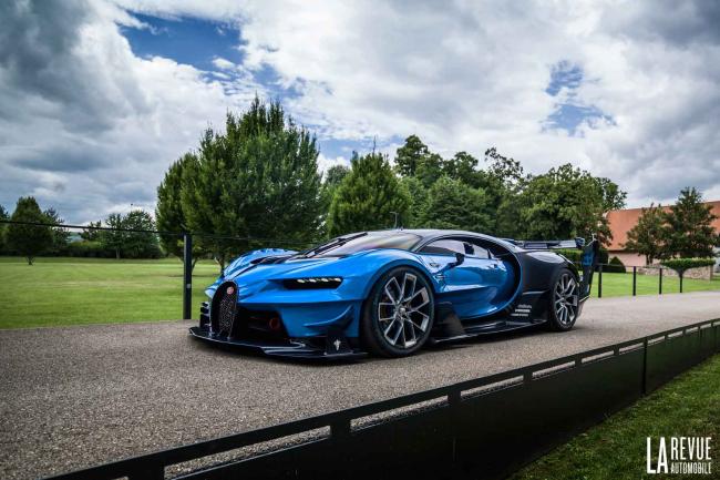 La bugatti chiron fait le show au monterey car week 2016 