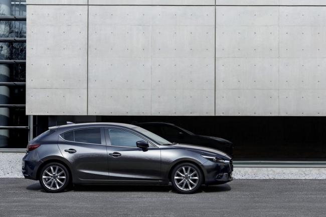 Mazda restyle sa mazda3 en version 2017 