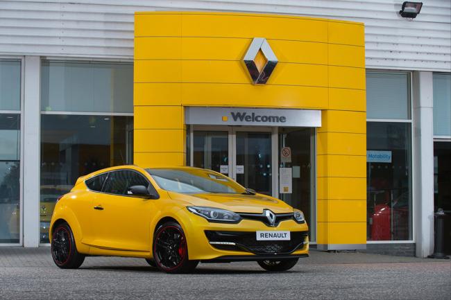 La derniere megane rs se trouve en angleterre 