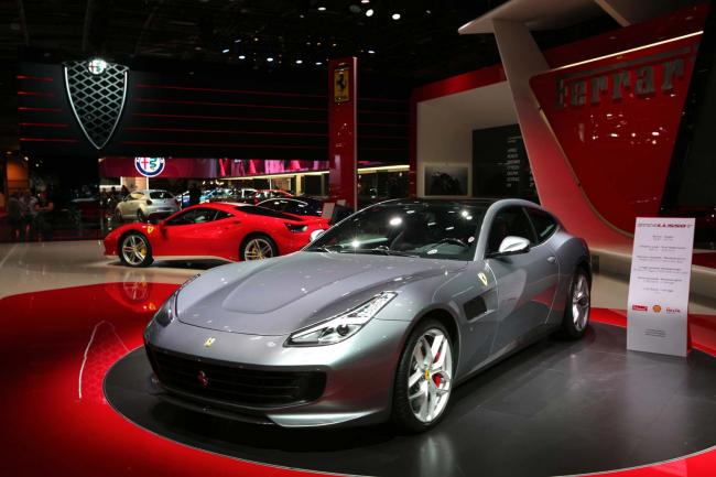 Salon de paris ferrari gtc4lusso t 