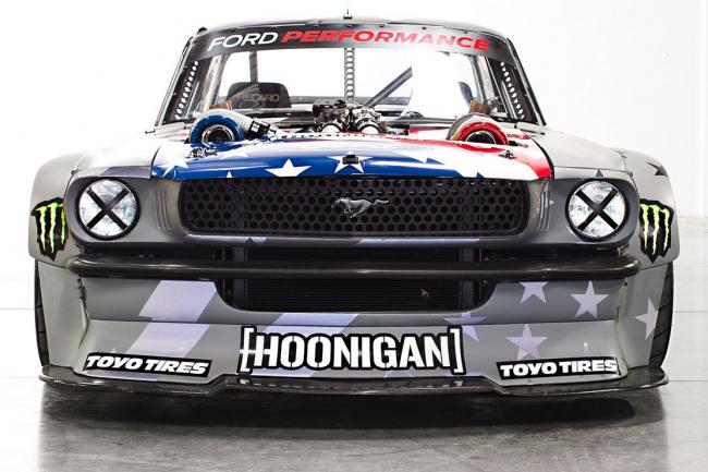 La hoonicorn v2 et ses 1 400 ch sont prets a faire fumer les pneus 