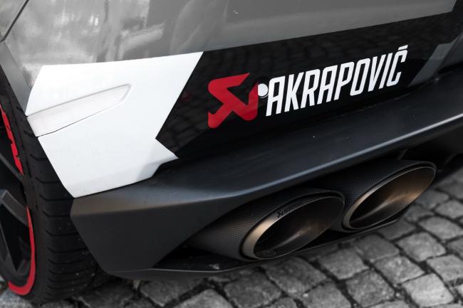 John olsson passe a la lamborghini huracan 