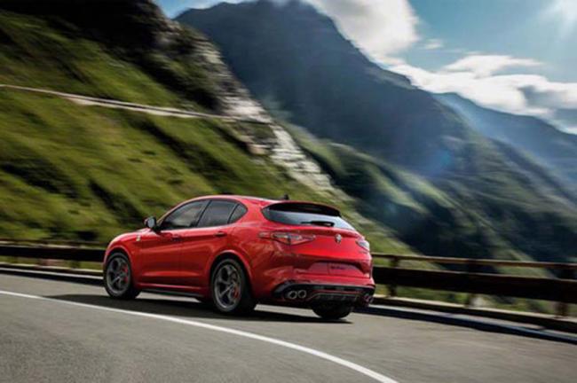 L alfa romeo stelvio en avant premiere 